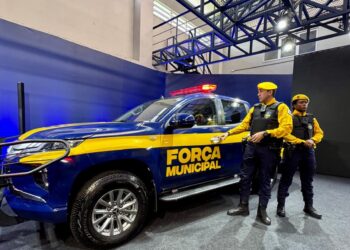 Concurso GM Rio etapas avaliação física - guardas municipais fardados ao lado de viatura da Força Municipal